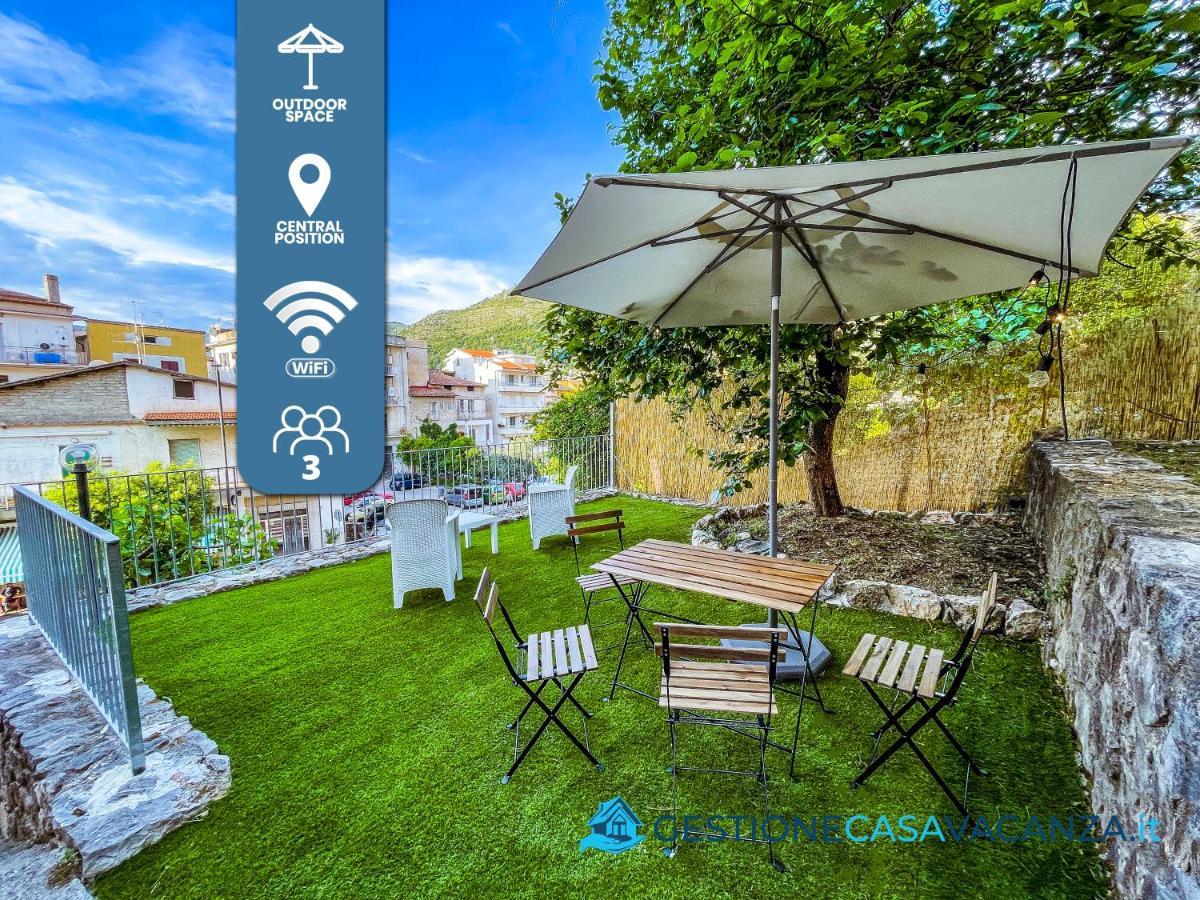 Casa Con Ampio Giardino In Centro La Taverna Villa อิทริ ภายนอก รูปภาพ
